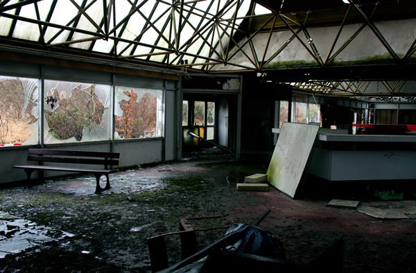 abandoned arcade hall berlin