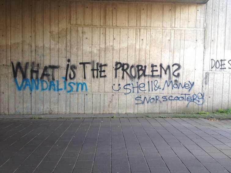 More graffiti reactions saying "Vandalism", "Shell & Money" and "Snorscooters"